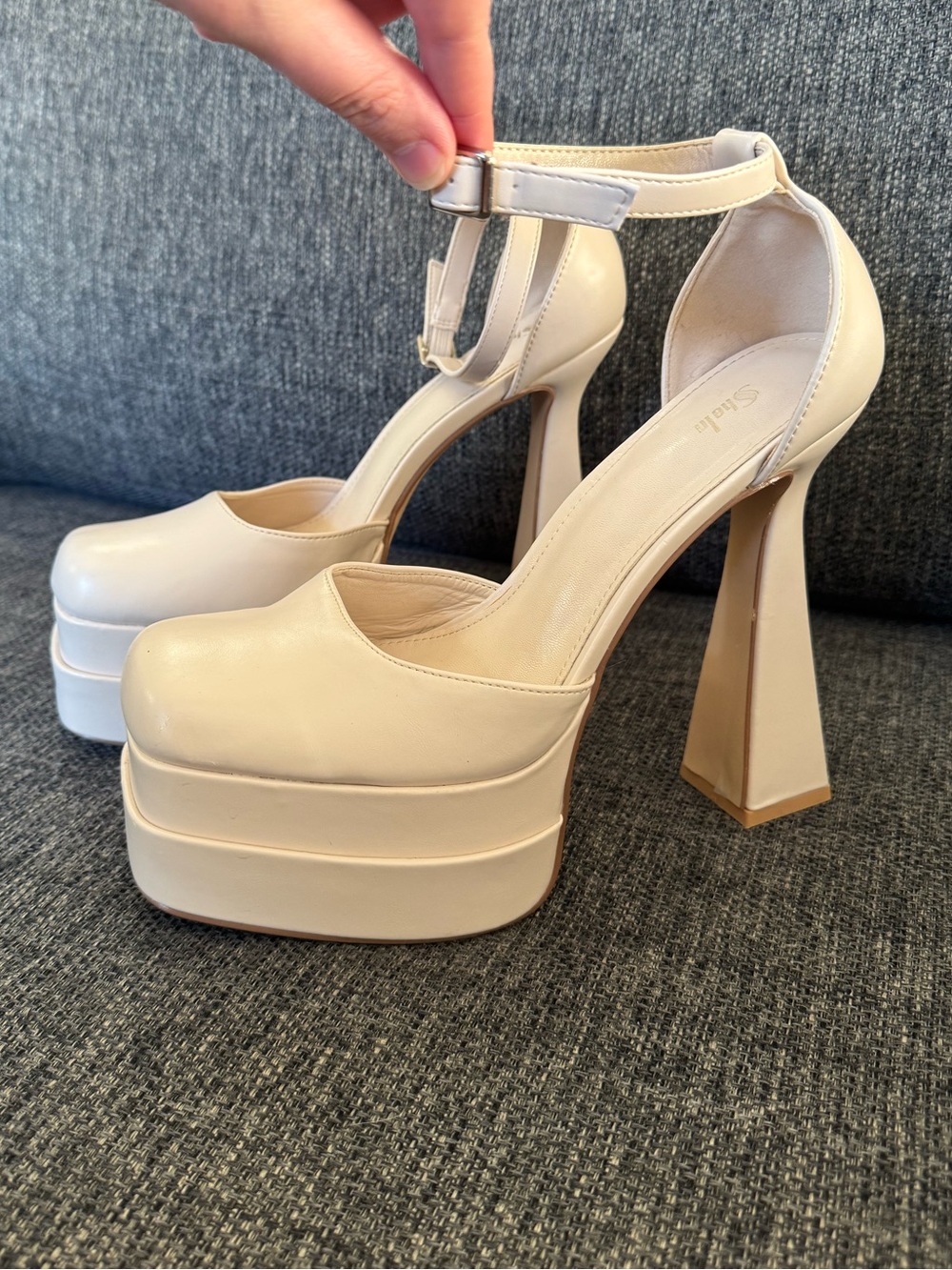 Bratz Aesthetic Chunky Ankle Strap Nude Platform Heels